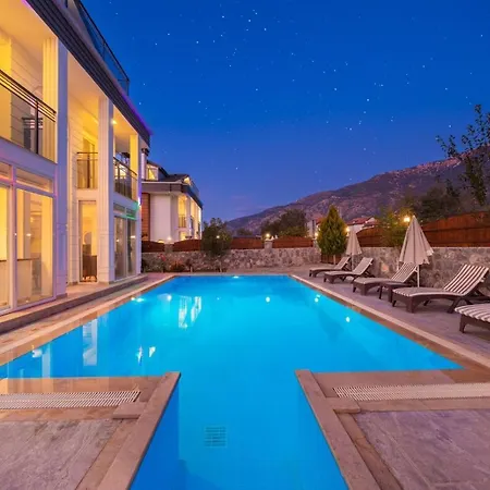 Villa Bling Φετιγιέ